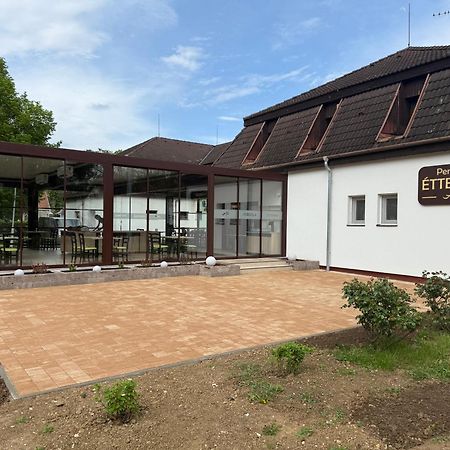 Apartman Hotel Buk Luaran gambar