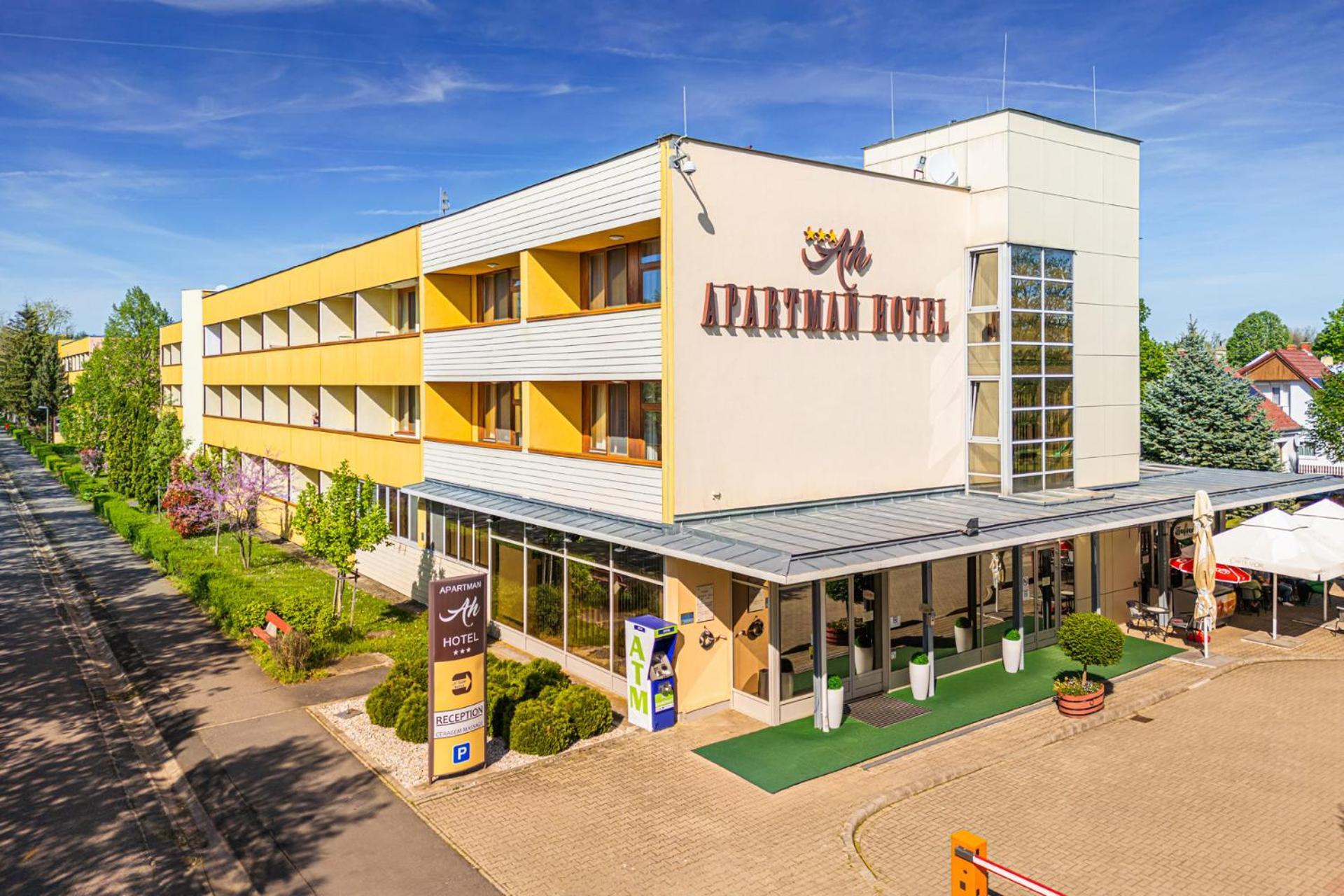 Apartman Hotel Buk Luaran gambar