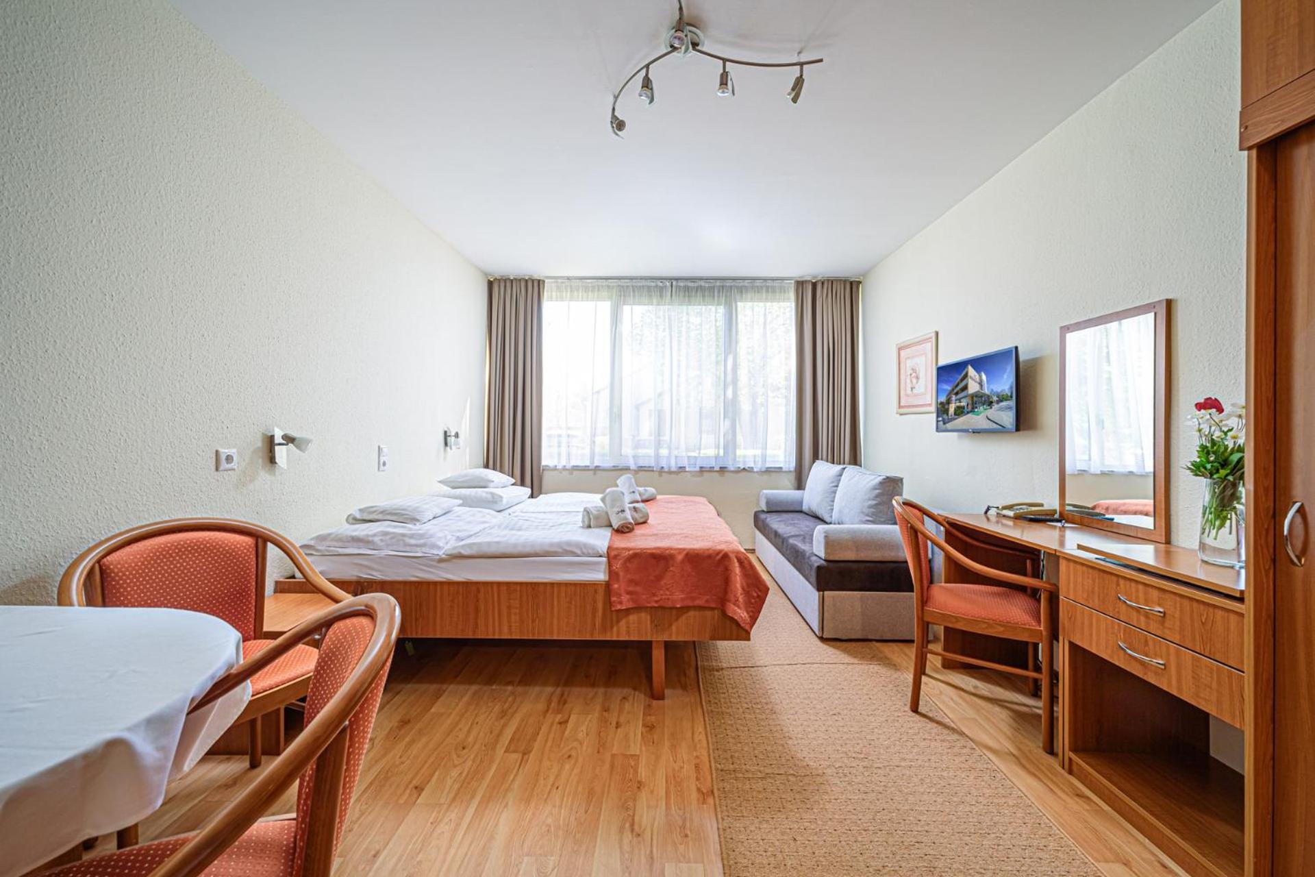 Apartman Hotel Buk Luaran gambar