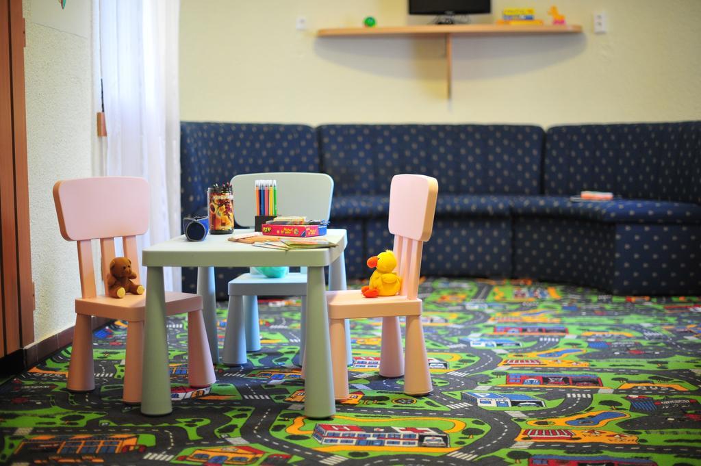 Apartman Hotel Buk Luaran gambar