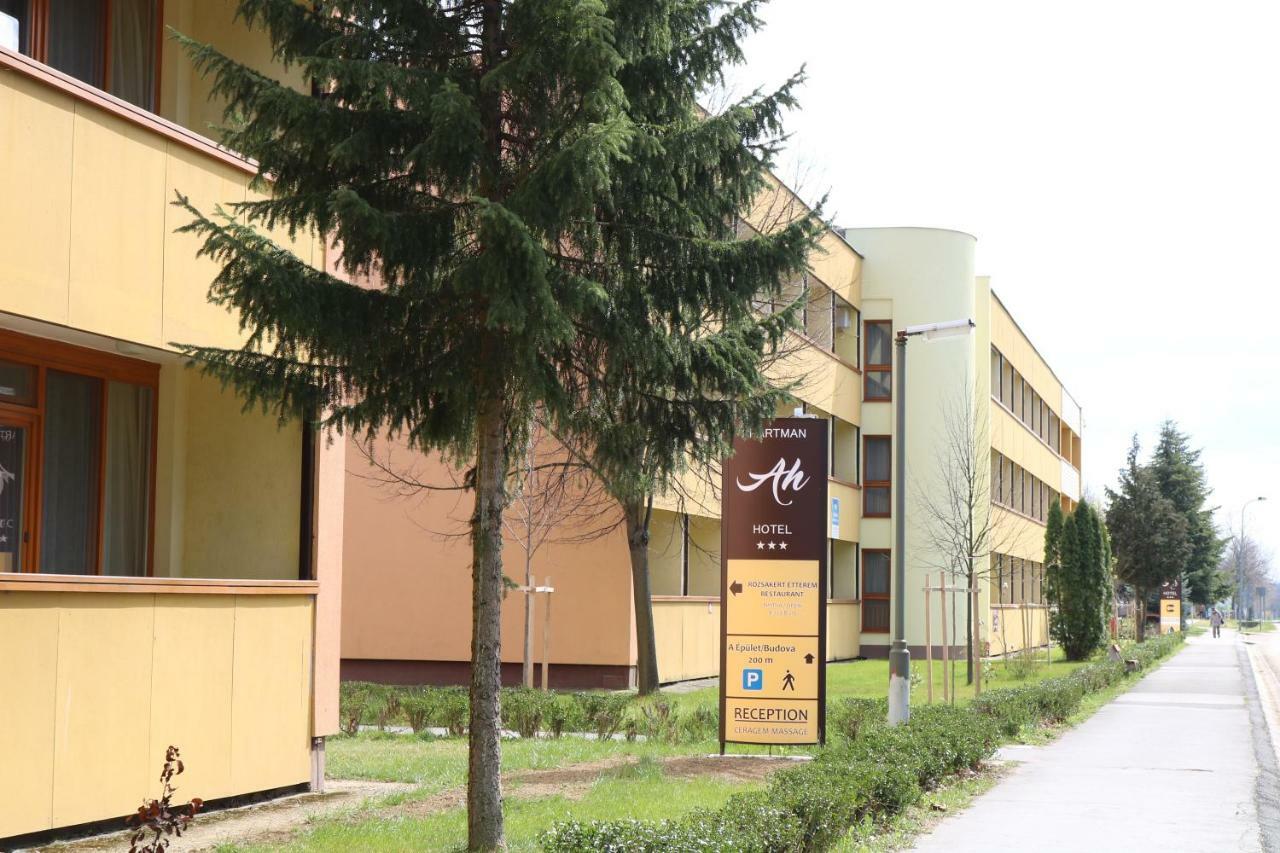 Apartman Hotel Buk Luaran gambar